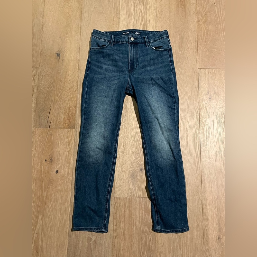 Old Navy “Wow-Straight” “8-short” High Rise faded darkish blue jeans
